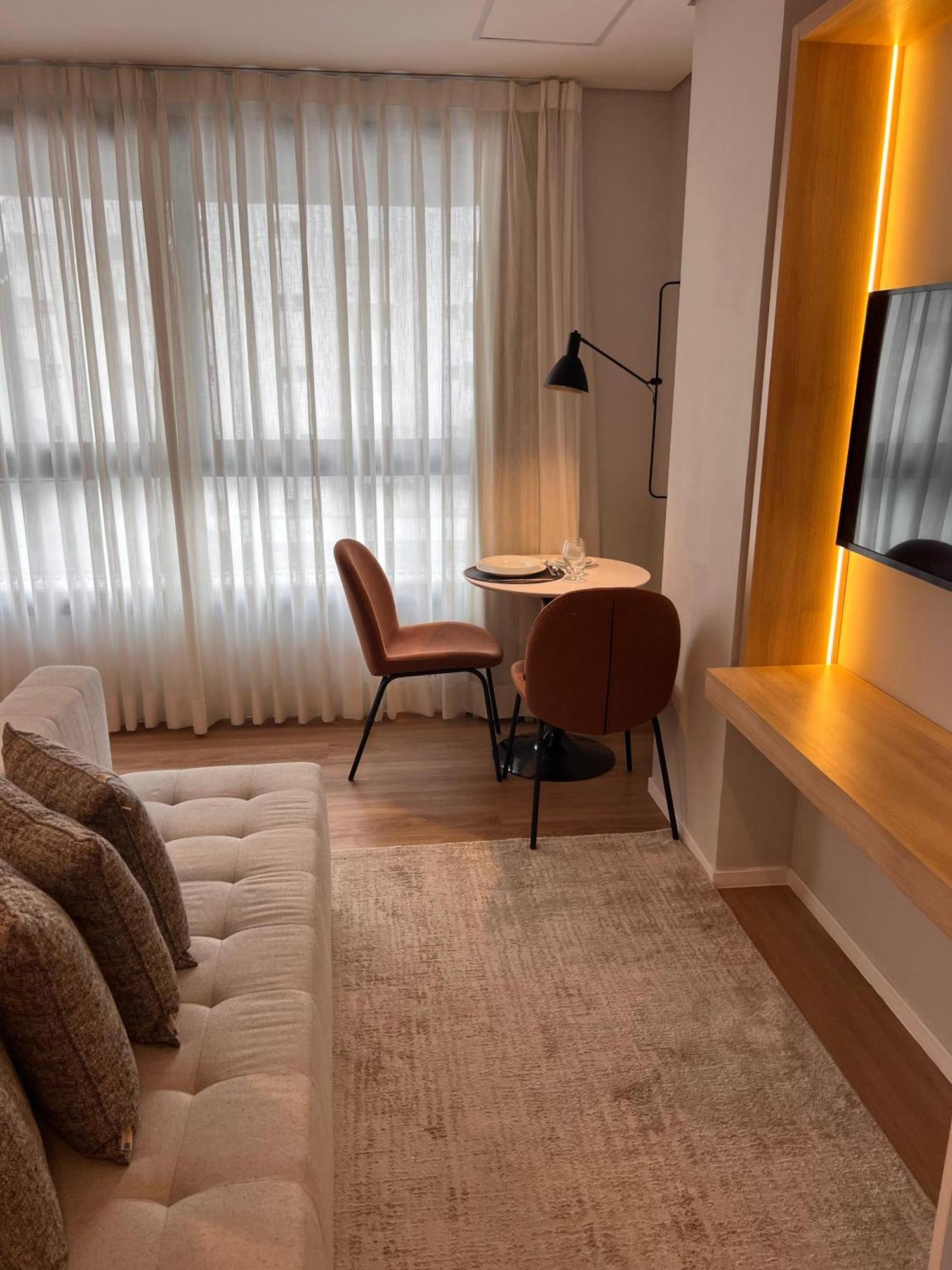 Apartamento Unu Shopping Ibirapuera: Wi-fi, Academia E + *